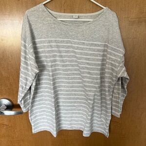 Old Navy Light Gray Striped 3/4 Sleeve Top
